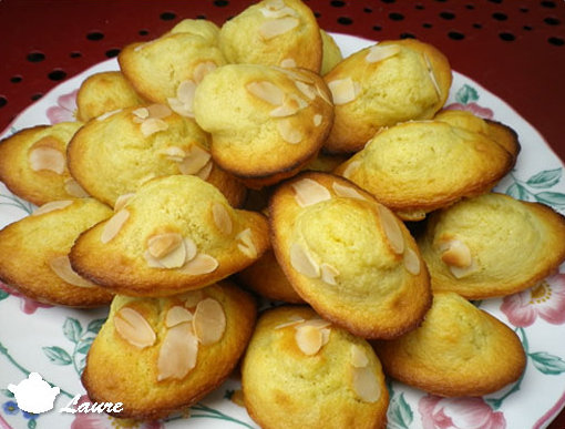 Madeleines aux amandes